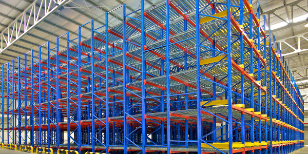 Pintar Fachadas de Naves Industriales, Fábricas y Almacenes Vallgorguina · Pintura para Pintado de Naves, Fábricas y Grandes Estructuras