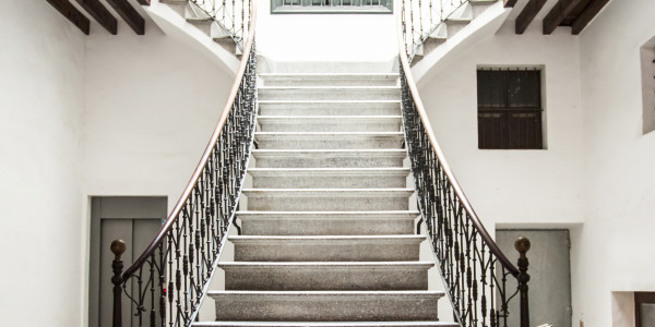 Rehabilitación y Restauración de Fachadas Alella · Pintado de Escaleras, Patios Interiores, Patios de Luces, Ascensores