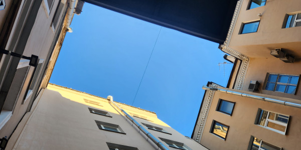 Trabajos Verticales en Fachadas de Edificios / Viviendas Cabrils · Pintado de Fachadas y Patios Interiores de Luces
