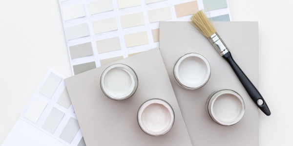 Trabajos Verticales en Fachadas de Edificios / Viviendas Cabrils · Pinturas de Alta Calidad y Durabilidad